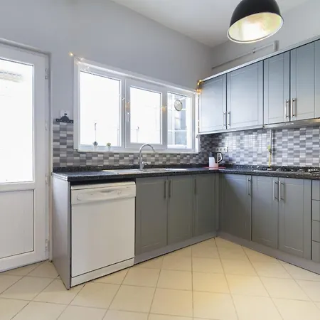 Amazing Flat Near Osmanbey Metro Station * اسطنبول