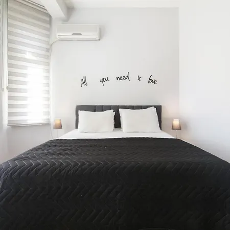 Amazing Flat Near Osmanbey Metro Station Apartment